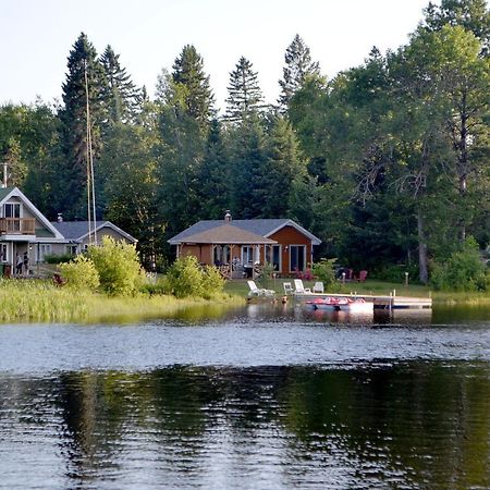 Les 4 Chalets - Le 605 Lac-Saint-Paul Zewnętrze zdjęcie